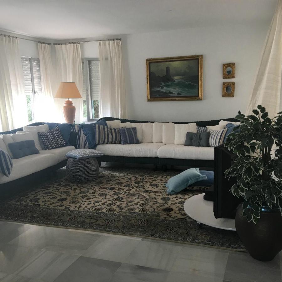 Villa Mimosa *